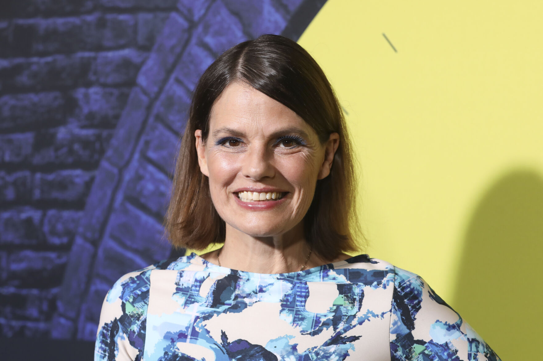 Suzanne Cryer